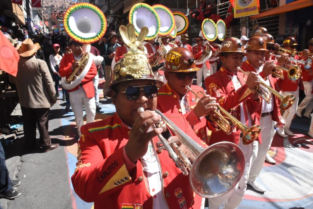 Majestuoso Gran Poder Hizo Vibrar Al Mundo El Diario Bolivia