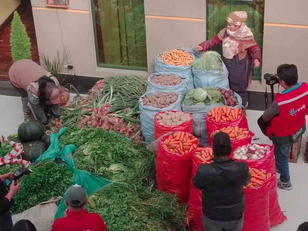 Productores De Luribay Donan Cargas De Verduras El Diario Bolivia