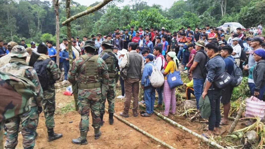 Cocaleros Del Chapare Asentados En El Parque Nacional Carrasco El