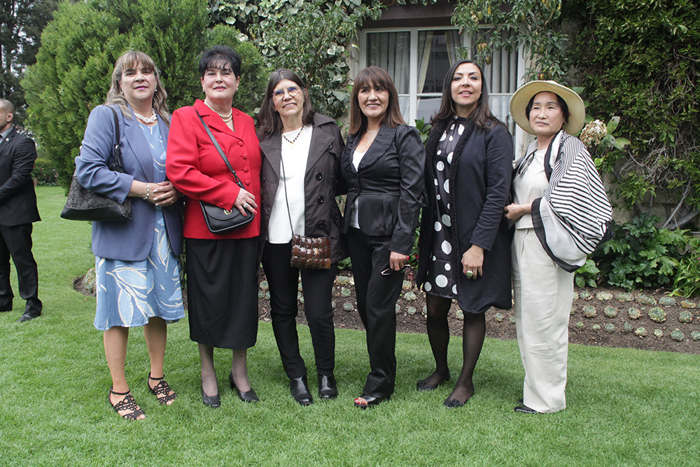 ANDREA LISBOA, PENHA ANBOIS, SHELY AGUIAR, MAGALY BALDERRAMA, CLAUDIA PACHECO, PROFESORAS DEL IGR.